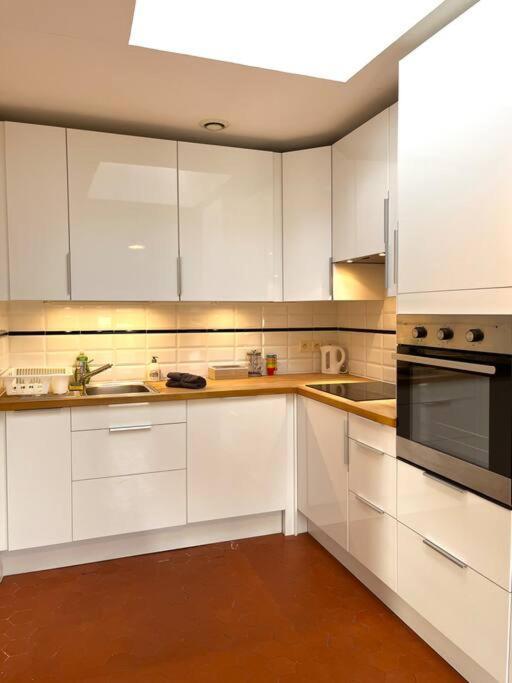 Appartement A Pied Du Centre Avec Place De Parking 阿爾勒 外观 照片